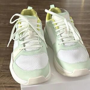 Women's Olukai ‘Anau Pickleball Sneakers Size 8.5 Pale Mint - Excellent Cond.